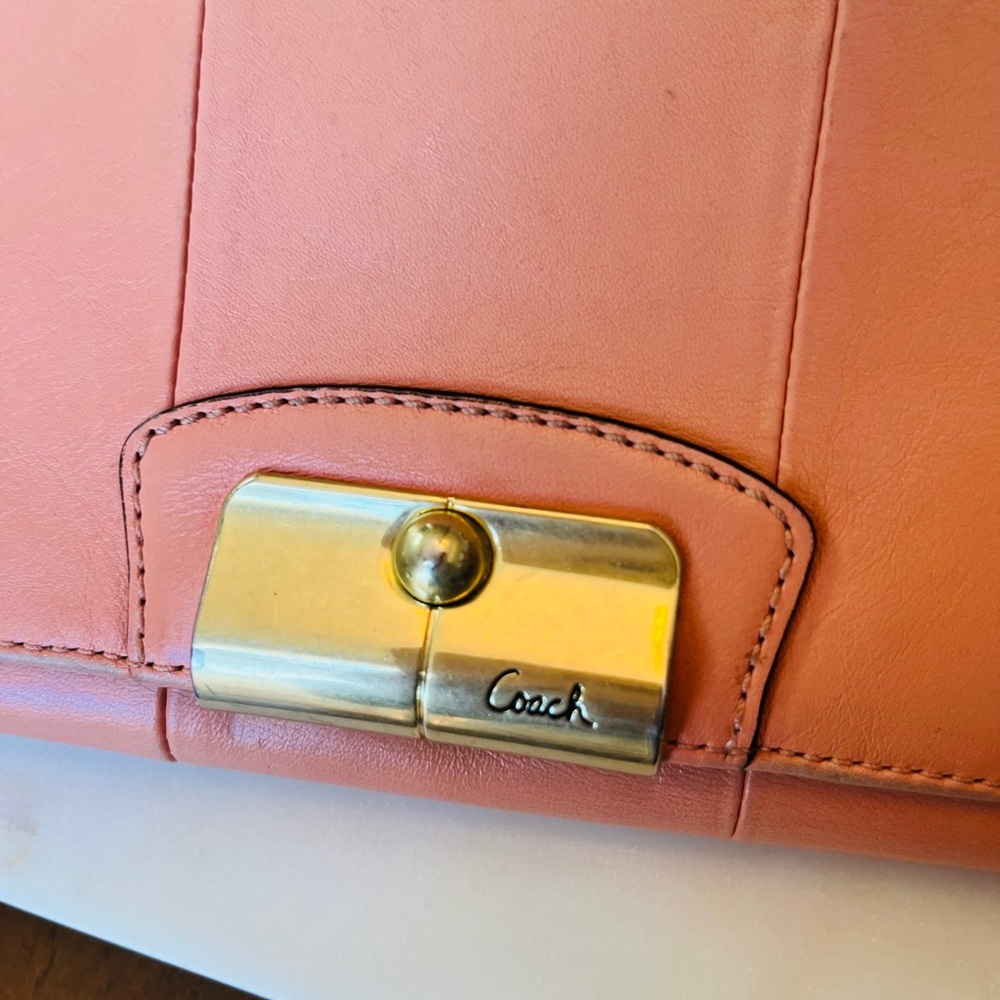 Coach Elegant Peach Smooth Leather Clutch/Wallet w/Gold-Tone Hardware (GUC) - Picture 9 of 10